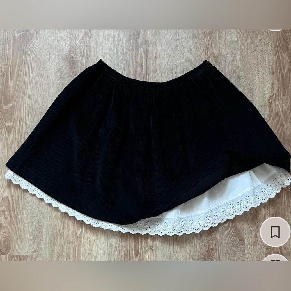 Early 2000 Amazing Dolce & Gabbana runway corduroy skirt 🤍